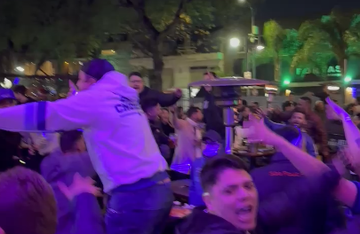 Torcida do Cruzeiro invade Buenos Aires e faz festa antes de jogo com o Boca Juniors