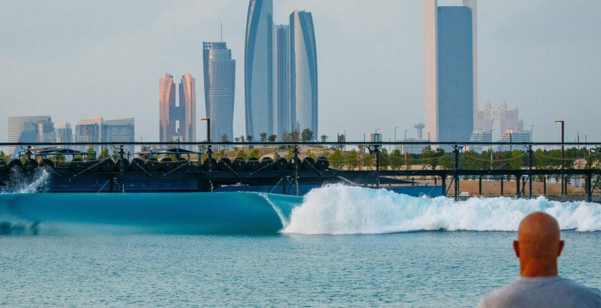 Circuito Mundial de Surfe terá nova etapa em piscina de ondas, em Abu Dhabi