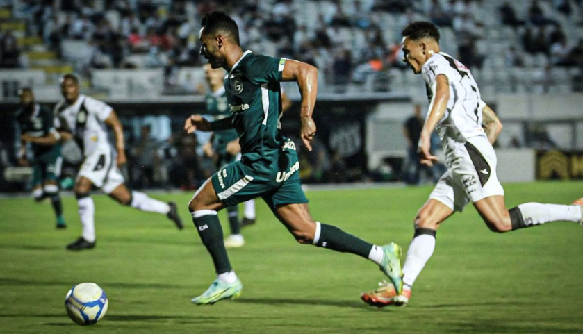 Com golaço de falta no fim, Ponte Preta empata com Goiás pela Série B