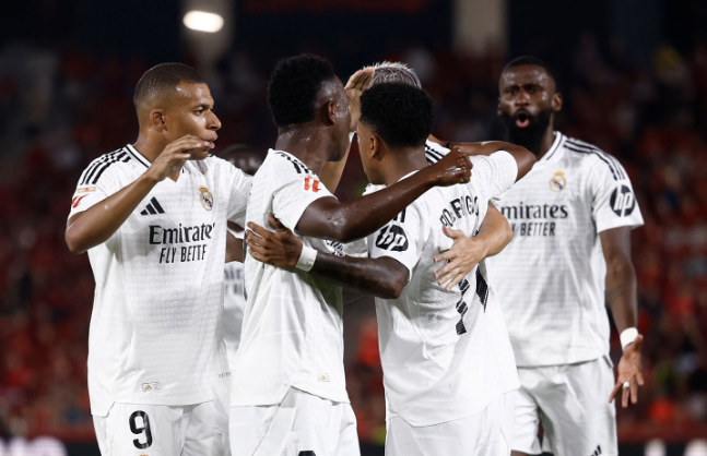 Rodrygo marca, mas Real Madrid não vence em estreia de Mbappe na La Liga