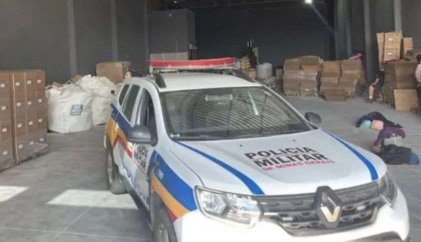 Polícia fecha fábrica clandestina de sabão em pó em Divinópolis (MG); dois funcionários foram presos
