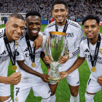 Fim do trio no Real Madrid: craque do clube se lesiona e pode ficar fora por até um mês