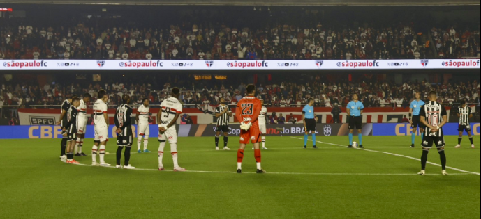 Jogadores do São Paulo viajam ao Uruguai para acompanhar velório de Izquierdo