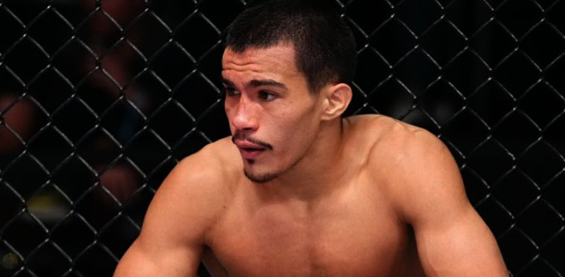 Demitido do UFC por morder rival, lutador brasileiro acerta com organização europeia