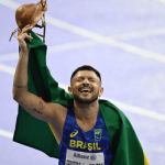 Paralimpíada: brasileiro conquista terceiro ouro consecutivo nos 100m do Atletismo