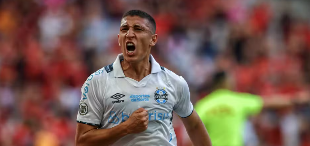 Monsalve fala sobre expectativa para estreia na Arena do Grêmio: 'Muito especial'