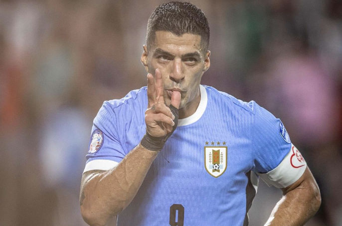 Maior artilheiro do Uruguai, Luis Suárez anuncia aposentadoria da Seleção