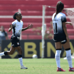 Em vantagem no placar, Corinthians recebe Palmeiras pela semi do Brasileiro Feminino