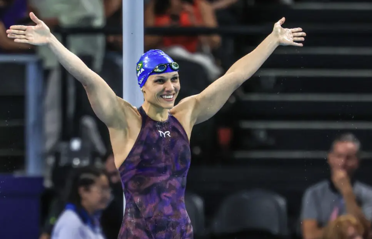 Paralimpíada: Carol Santiago conquista terceiro ouro na Natação em Paris