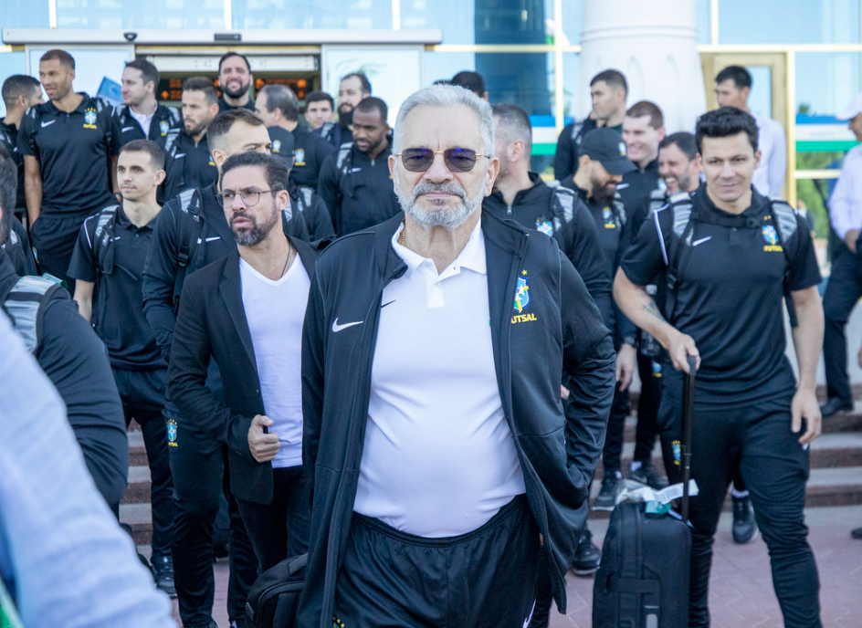 Futsal: Seleção Brasileira desembarca no Uzbequistão para disputar Copa do Mundo