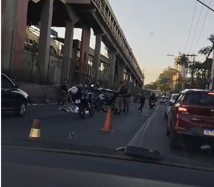 Motociclista morre após acidente com caminhão na av. Cristiano Machado, em BH