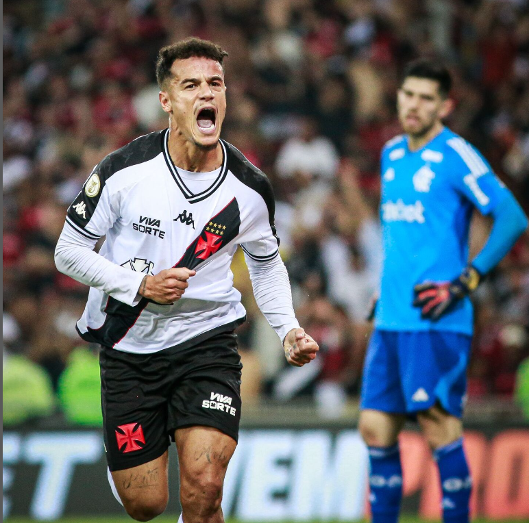 Coutinho marca, e Vasco busca empate no fim contra o Flamengo pelo Brasileirão