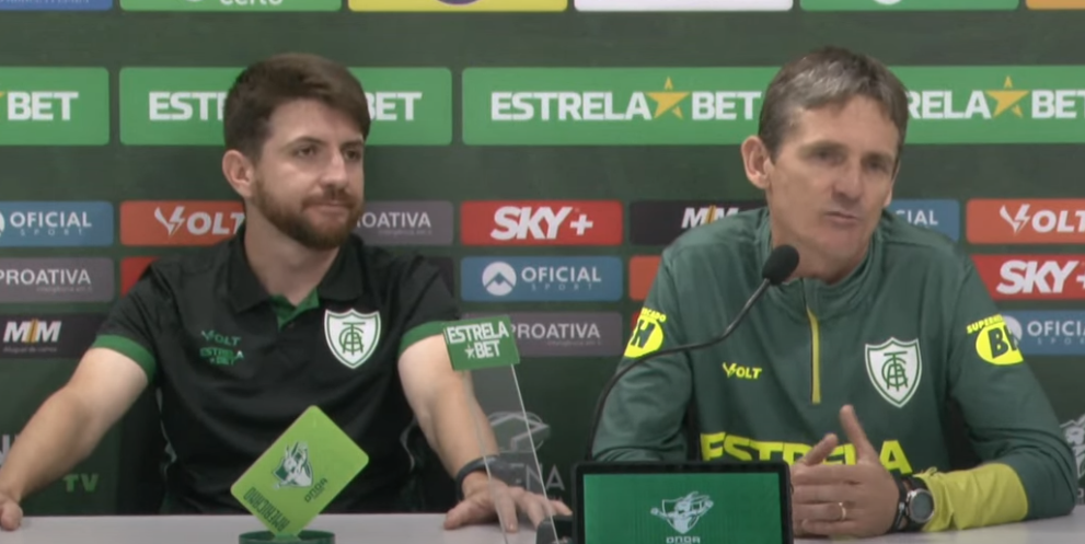 Interino do América valoriza elenco e explica mudanças na escalação em vitória na Série B