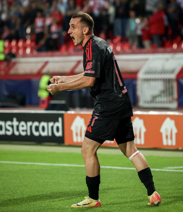 Benfica supera Estrela Vermelha e estreia com vitória na Champions League