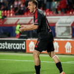 Benfica supera Estrela Vermelha e estreia com vitória na Champions League
