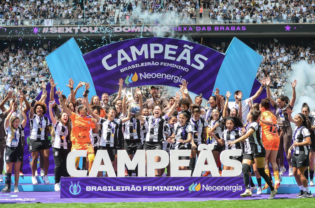 Corinthians bate recorde de público do futebol feminino nacional
