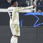 Vini marca, e Real Madrid vence o Atalanta pela Champions League