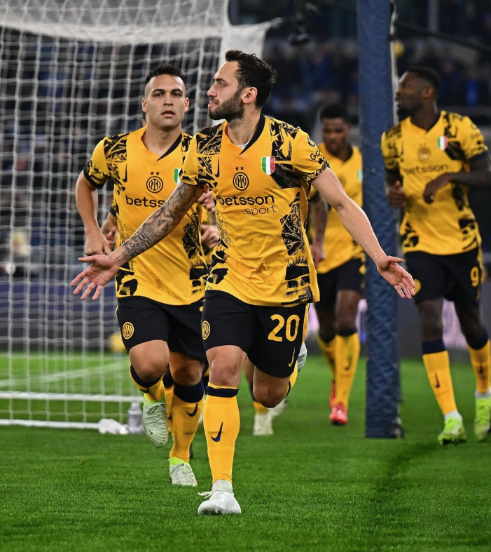 Inter atropela Lazio e completa 10 jogos de invencibilidade no Campeonato Italiano