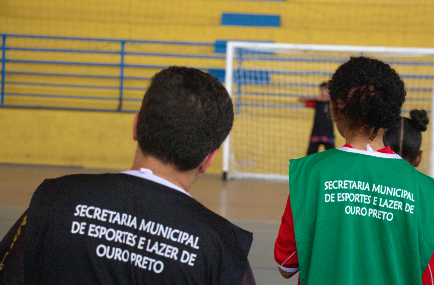 Prefeitura de Ouro Preto oferece aulas gratuitas de Mini-Handebol para crianças e adolescentes