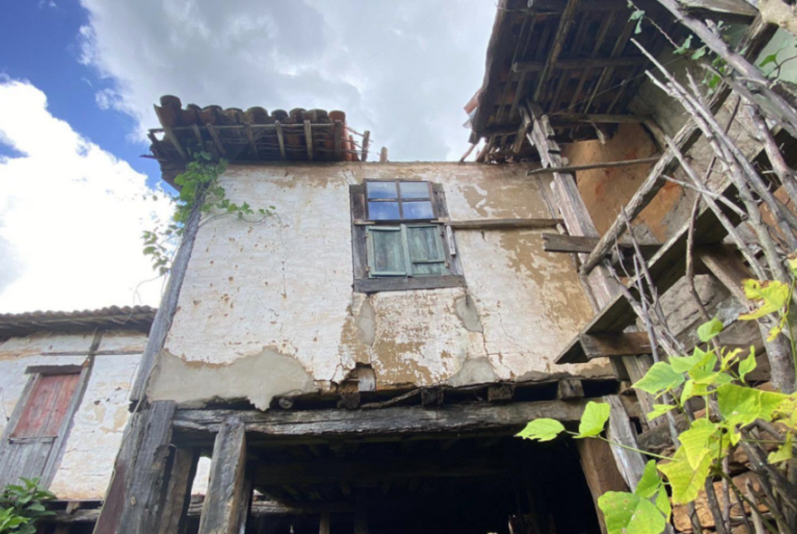Obras no Casarão dos Neto buscam revitalizar patrimônio histórico em Antônio Pereira