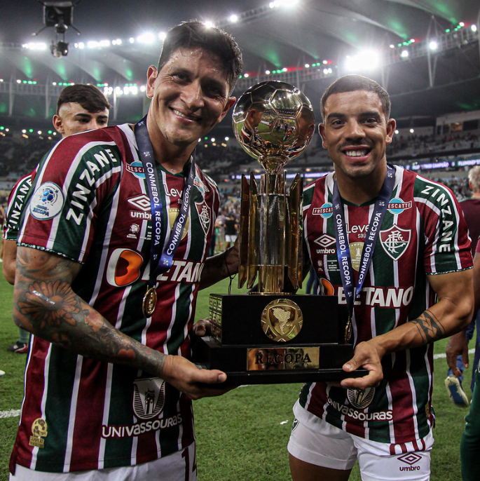 Clube que disputará Libertadores fica perto de anunciar meia do Fluminense