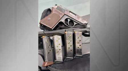 Homem é preso por importação ilegal de armas em agência dos Correios no RJ | CNN Brasil
