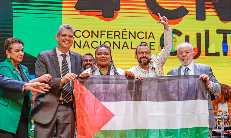 Lula repete Bolsonaro e mantém o valor de doação anual para agência da ONU na Palestina