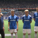Pedrinho se emociona e é ovacionado por torcedores do Cruzeiro no Mineirão