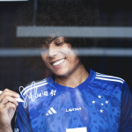 Futebol Feminino: Cruzeiro anuncia renovação de contrato com lateral para 2025