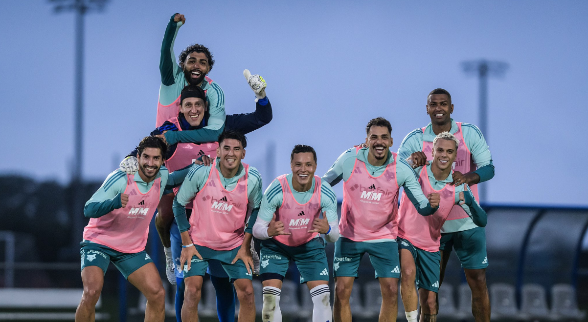 Time de Gabigol e Cássio vence primeiro ‘rachão’ do Cruzeiro em 2025; assista