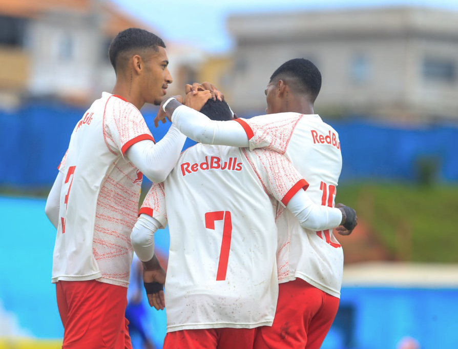 Em jogo de sete gols, Bragantino vence Avaí e garante vaga na próxima fase da Copinha
