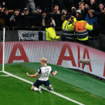 Tottenham vence Liverpool e abre vantagem na semifinal da Copa da Liga Inglesa