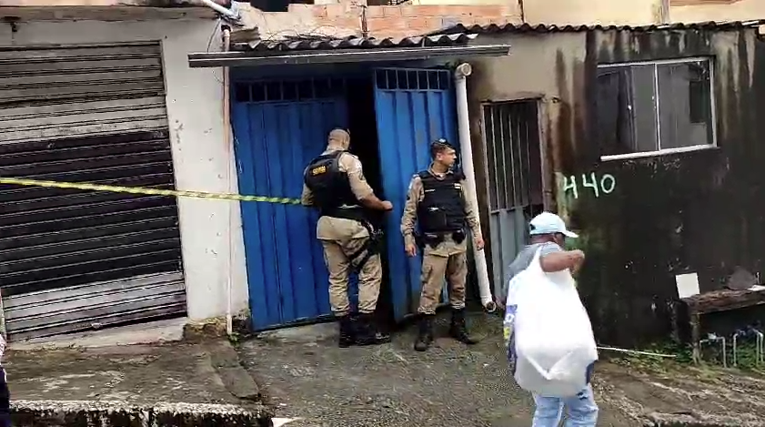 Padrasto é preso suspeito de matar enteado com tesourada no peito em BH