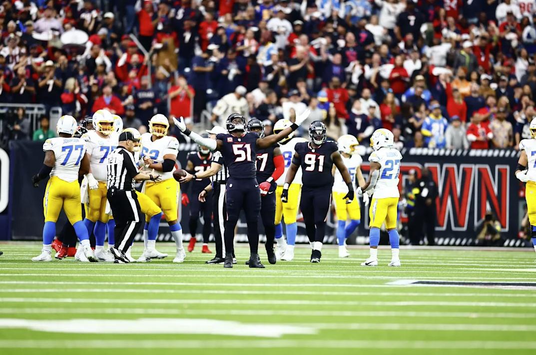 Defesa dá show, Houston Texans vence Los Angeles Chargers e avança nos playoffs da NFL