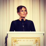 EUA: Melania Trump pede união após confrontos em Minneapolis: 'Protestem pacificamente'