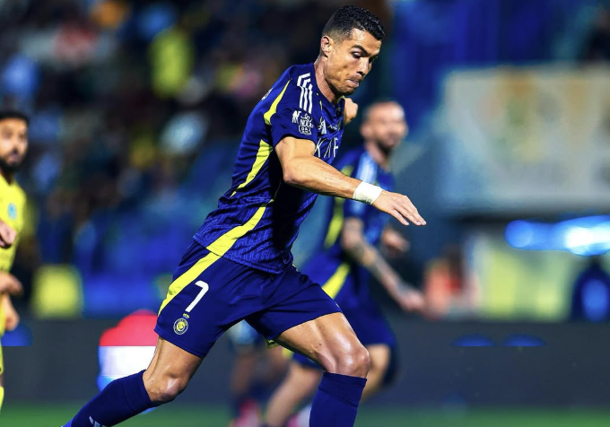 CR7 marca dois, e Al Nassr bate Al Khaleej pelo Campeonato Saudita