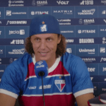 'Ansioso' por títulos, David Luiz é apresentado e explica escolha pelo Fortaleza