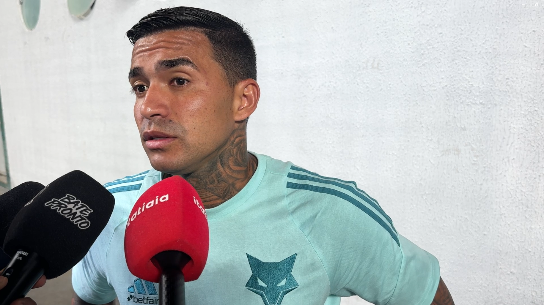 Após goleada, Dudu manda recado a Diniz e fala sobre novo técnico do Cruzeiro