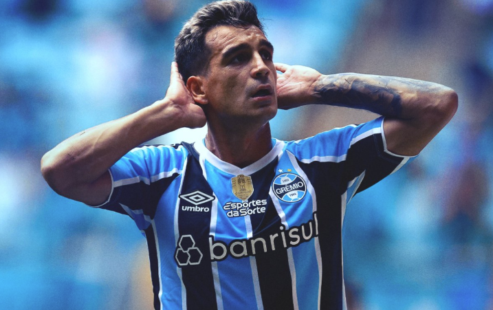Com cinco gols 'gringos', Grêmio goleia São Luiz pelo Campeonato Gaúcho