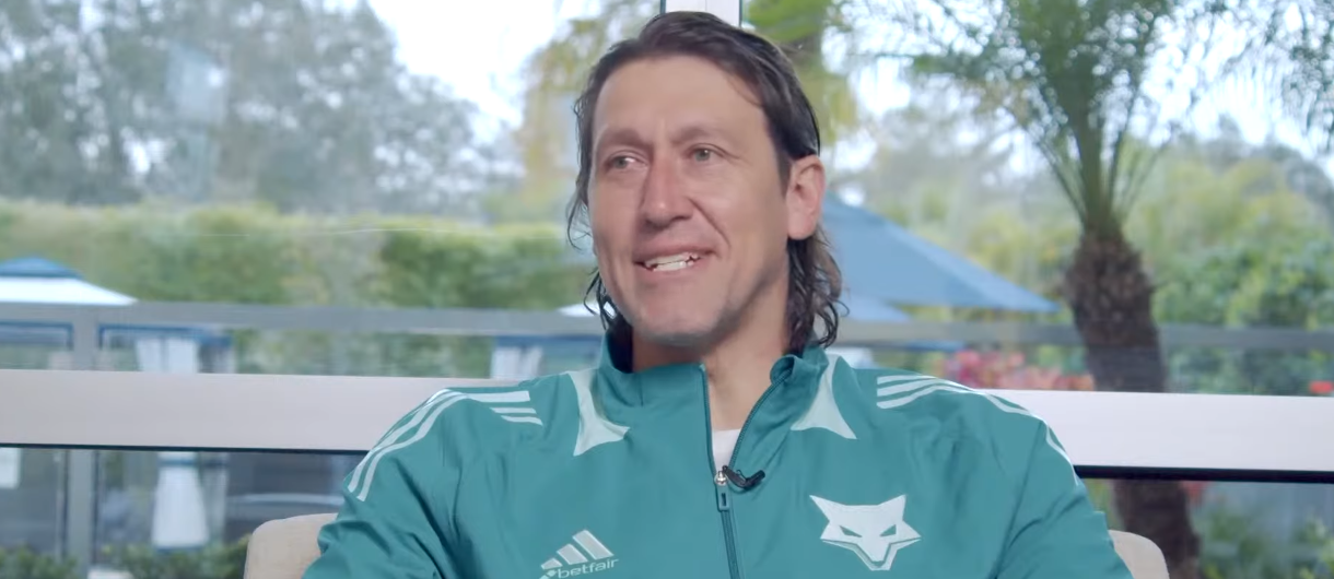 Cássio rejeita rótulo e elege maior ídolo da história do Corinthians