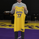 Às vésperas da estreia, os Lakers revelam vídeo de treinamento de Doncic