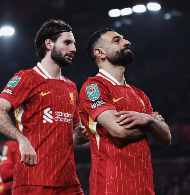 Liverpool goleia Tottenham e avança à final da Copa da Liga Inglesa