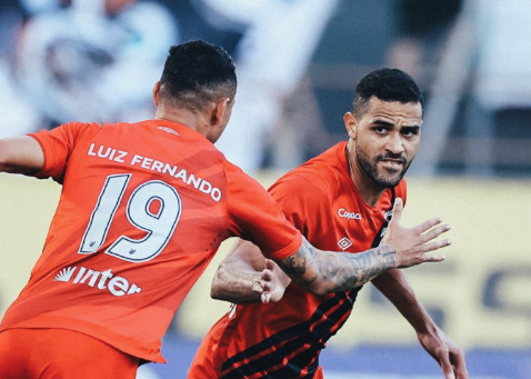 Ex-Atlético, Alan Kardec faz dois, e Athletico-PR bate Maringá pelo Paranaense
