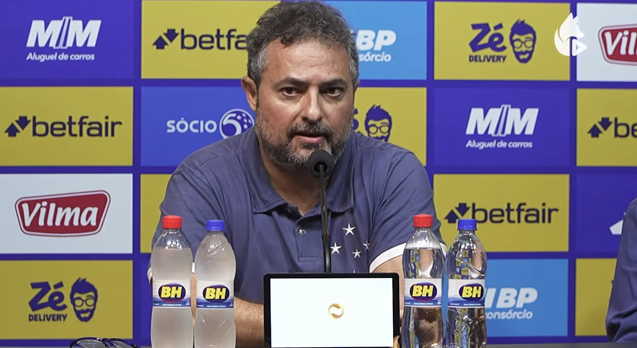 Súmula revela o que Mattos, do Cruzeiro, falou para arbitragem durante clássico com Atlético