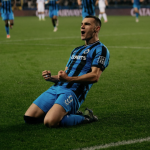 Com gol no fim, Brugge vence Atalanta e abre vantagem na Champions League