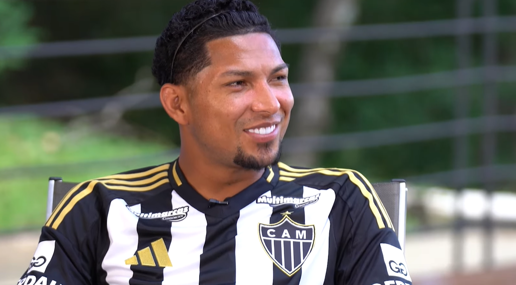 Rony se coloca à disposição de Cuca para estrear pelo Atlético na semifinal