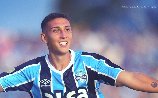 Com um a menos e time alternativo, Grêmio bate Ypiranga-RS pelo Gaúcho