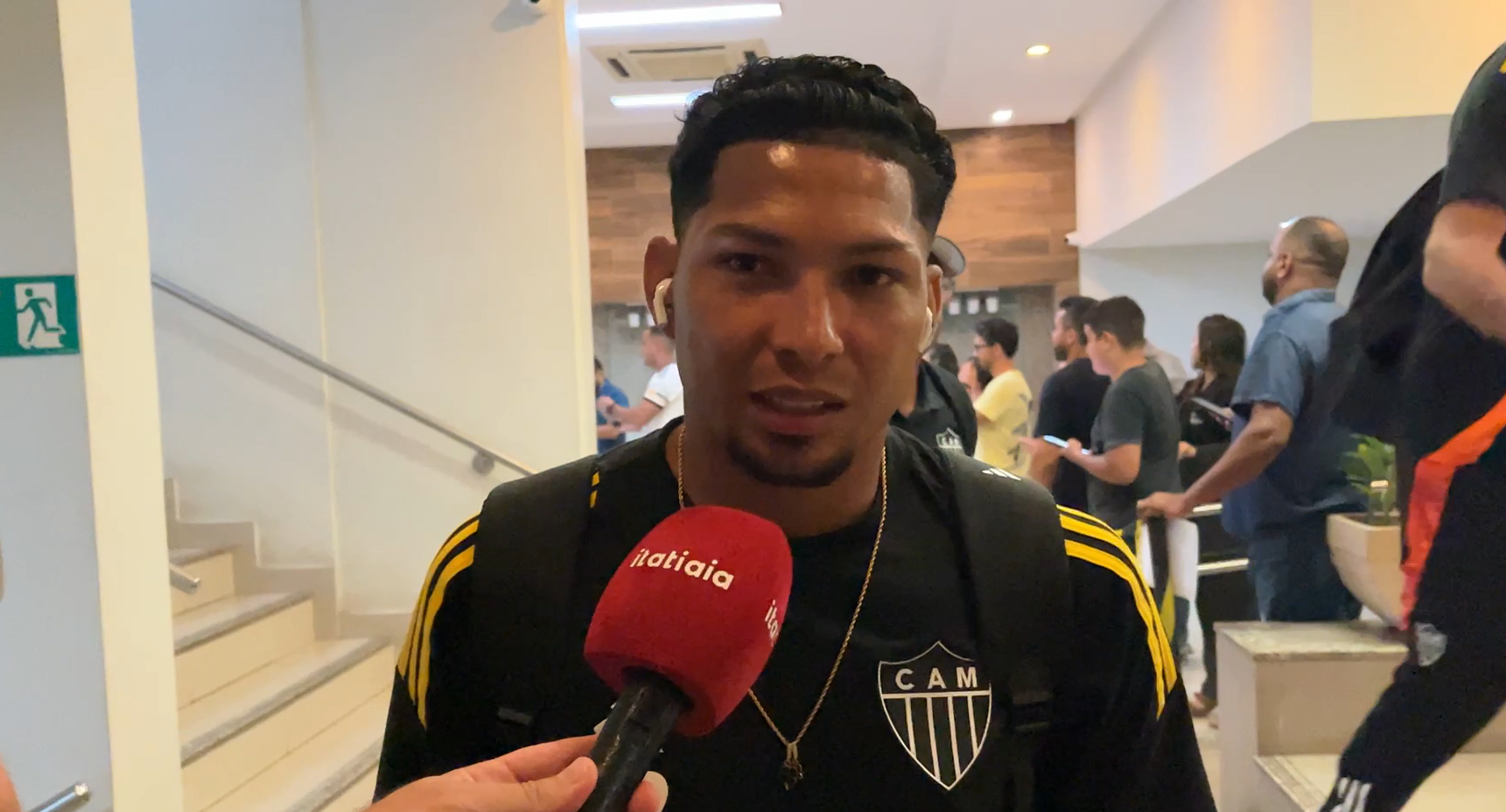 Rony, do Atlético, prega cautela e manda recado antes de estreia na Copa do Brasil