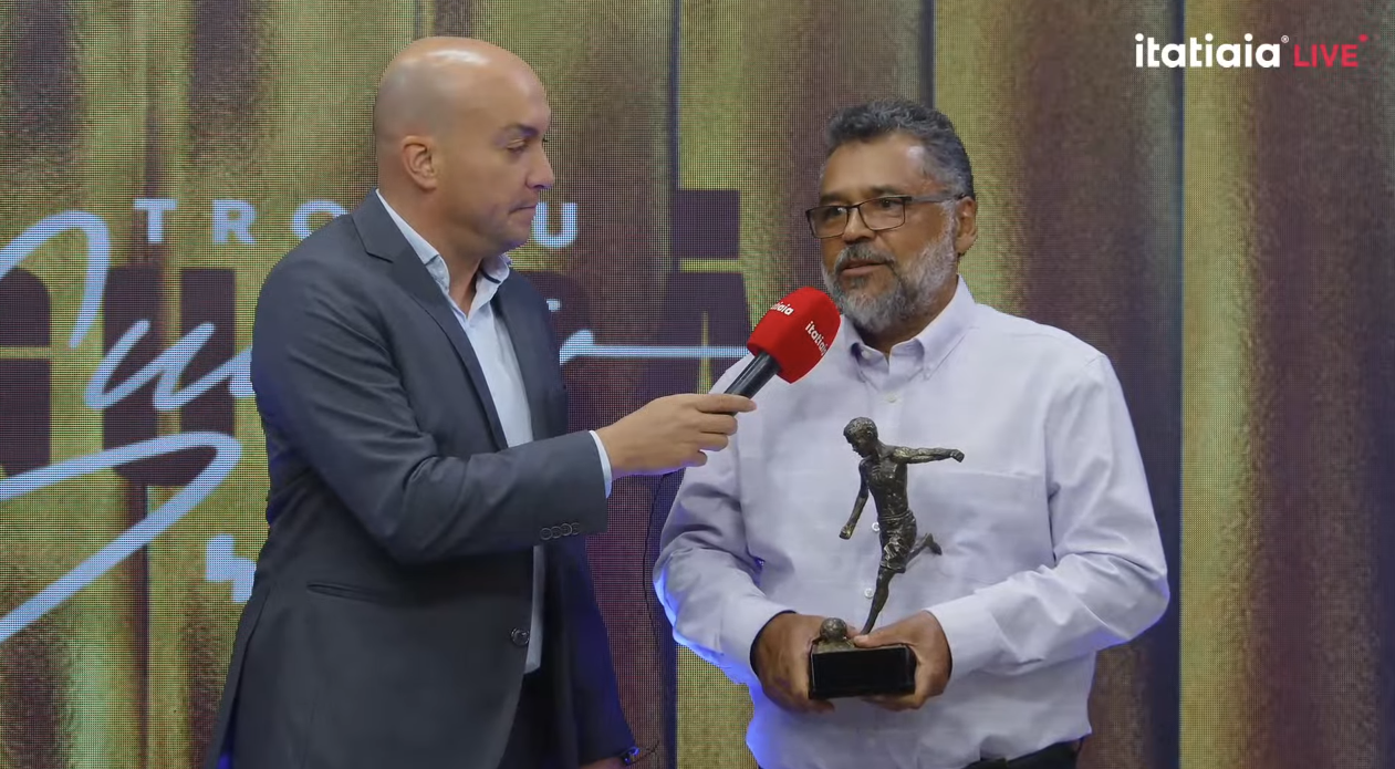 Sada Cruzeiro recebe Troféu Guará Bmg após conquistar Mundial e Sul-Americano