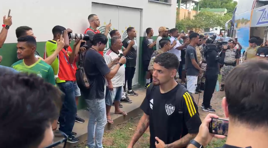 Copa do Brasil: veja recepção da torcida à delegação do Atlético em Tocantinópolis